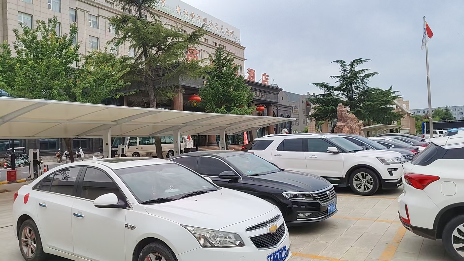 伊犁膜结构车棚
